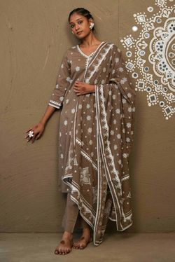 Color – Brown