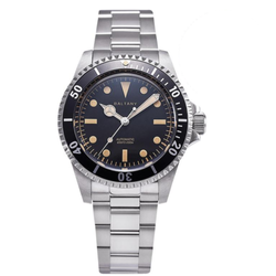 Dial Color – Black