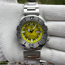 Dial Color – Yellow