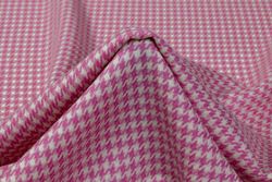 Color – Pink / White