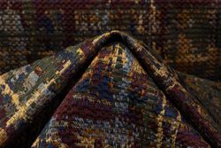 Color – Burgundy / Green / Gold