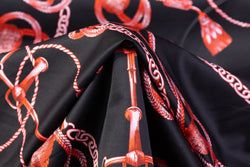 Color – Black / Red