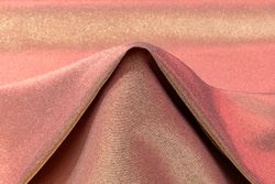 Color – Red / Gold