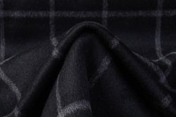 Color – Black / Gray