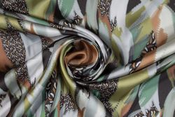 Color – Green / Gray
