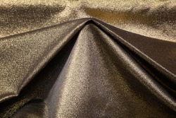 Color – Black / Gold