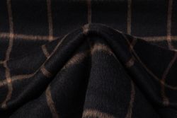 Color – Black / Brown