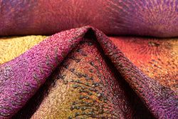 Color – Gold / Purple / Red