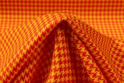 Color – Yellow / Red
