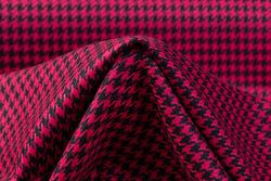 Color – Raspberry / Black