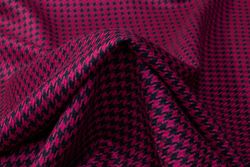 Color – Magenta / Black
