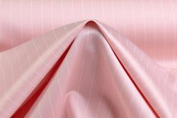 Color – Pink / White