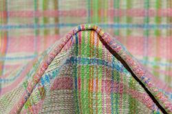Color – Pink / Green