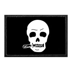 SKULLS – SKULL WITH CIGAR