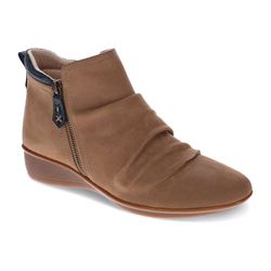 Toffee Nubuck/Navy Lizard