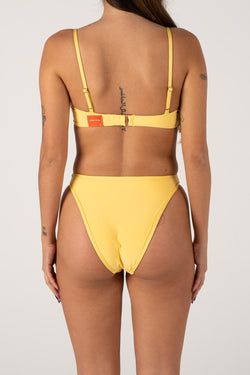 Colour – Yellow