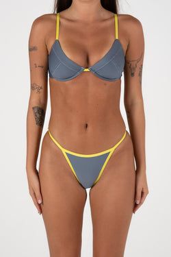 Colour – Grey