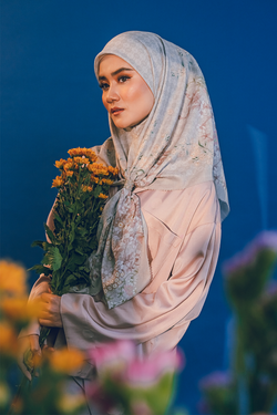 Bunga Scarves – Tulip