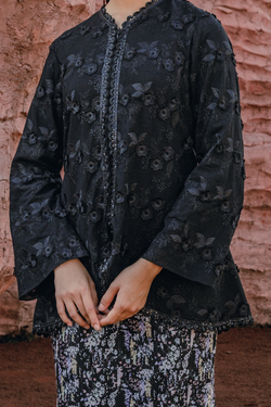Colour – Black