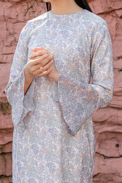 Colour – Floral White