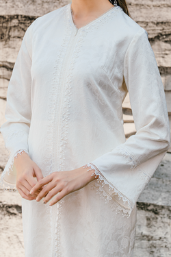 Colour – Off White
