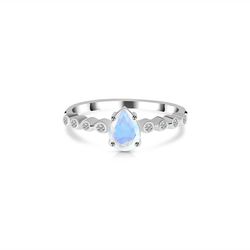 Ring – Moonstone