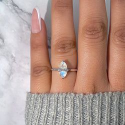 RING – Moonstone