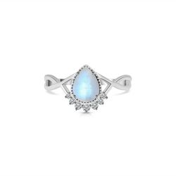 Ring – Moonstone