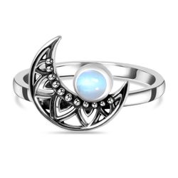 RING – Moonstone