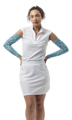 Color – CATWALK. CAPR.