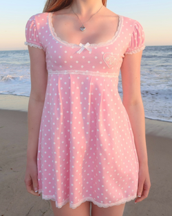 Color – Strawberries and Cream