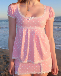 Color – Strawberries and Cream