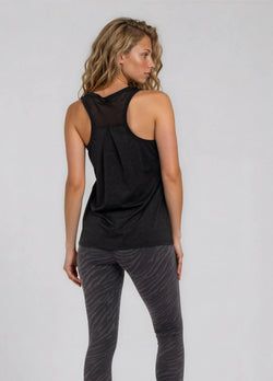 Цвят – Черен