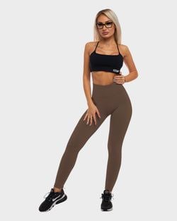 Светло кафяв