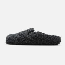 COLORWAY – FURRY CARBON