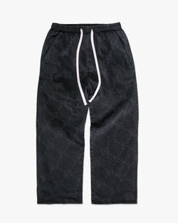 COLORWAY – REPEAT BLACK