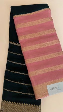 Colours – BOTTLEGREEN WITH BABYPINK