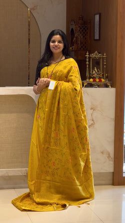 Colours – YELLOW