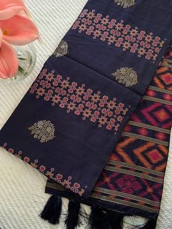 Colours – NAVYBLUE