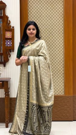 Colours – CHIKKU WITH BLACK