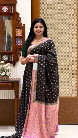 Colours – BLACK WITH BABYPINK