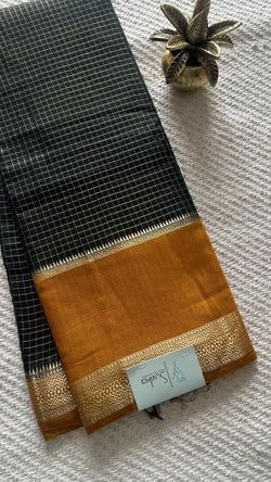 Colours – BLACK WITH YELLOW