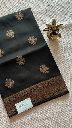 Colours – BLACK