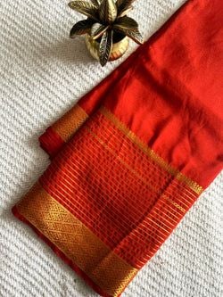 Colours – RUST RED