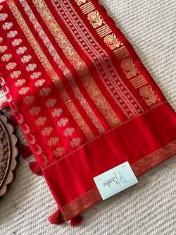 Colours – RED
