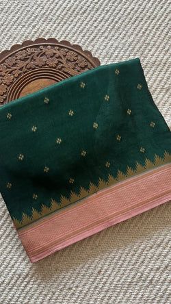 Colours – BOTTLEGREEN WITH BABYPINK