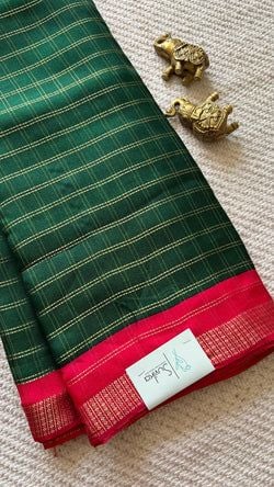 Colours – BOTTLEGREEN WITH PINK