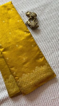 Colours – YELLOW