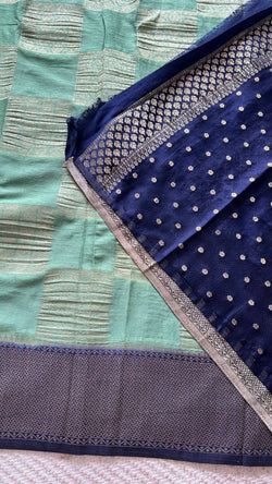 Colours – SEAGREEN WITH BLUE