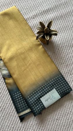 Colours – YELLOW WITH BLUE